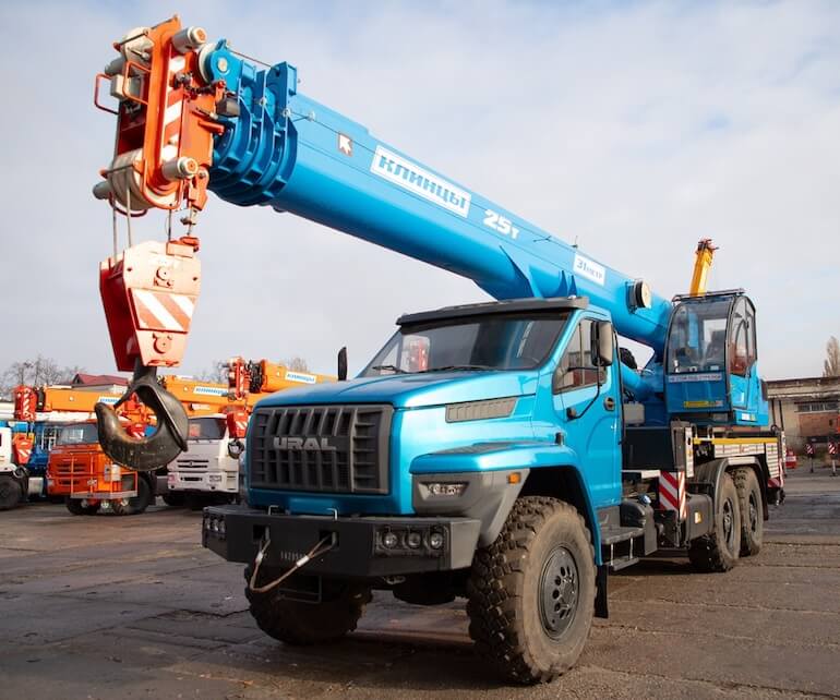 Автокран классический (Truck-Mounted Crane)