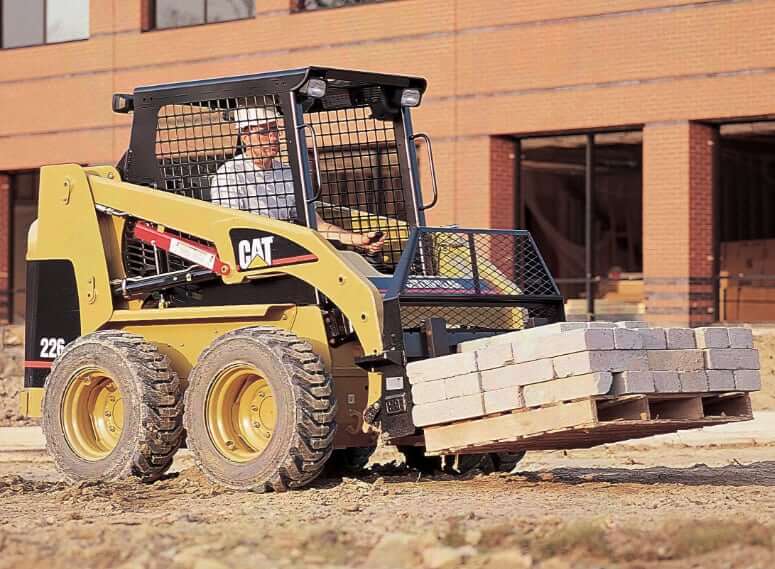 Грузоподъемность мини-погрузчика CAT 226