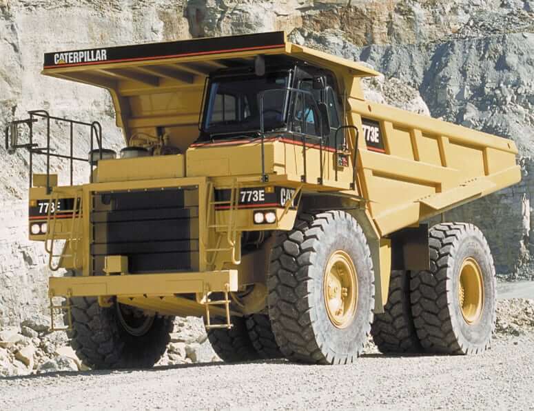 Вес карьерного самосвала CAT 773E