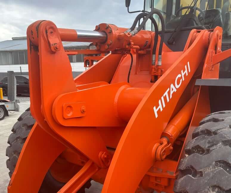 Характеристики гидравлической системы Hitachi LX110-7