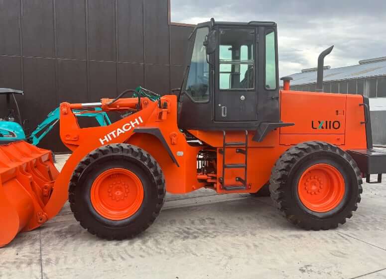 Вес и размеры погрузчика Hitachi LX110-7
