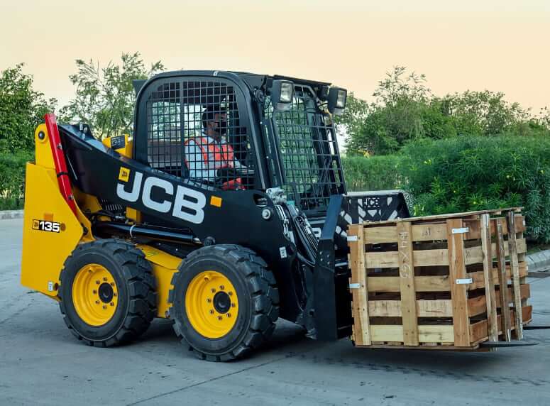 Характеристики трансмиссии JCB 135