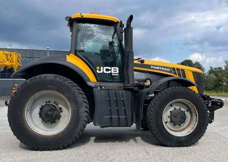 Размеры и вес трактора JCB Fastrac 8250