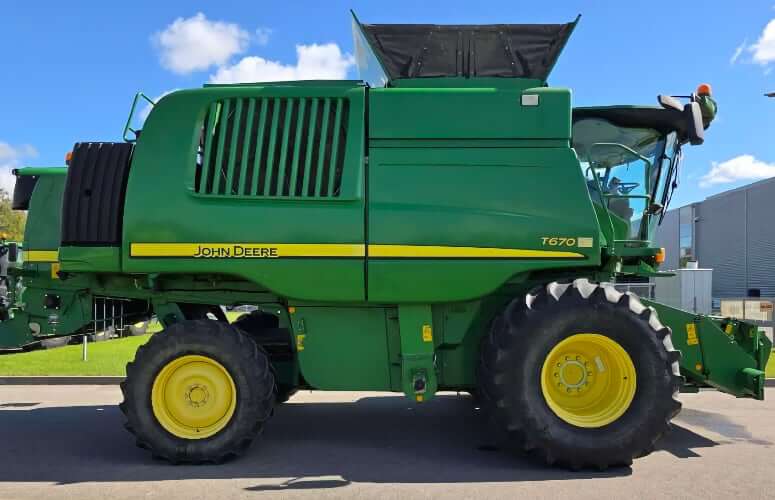 Габаритные размеры комбайна John Deere T670