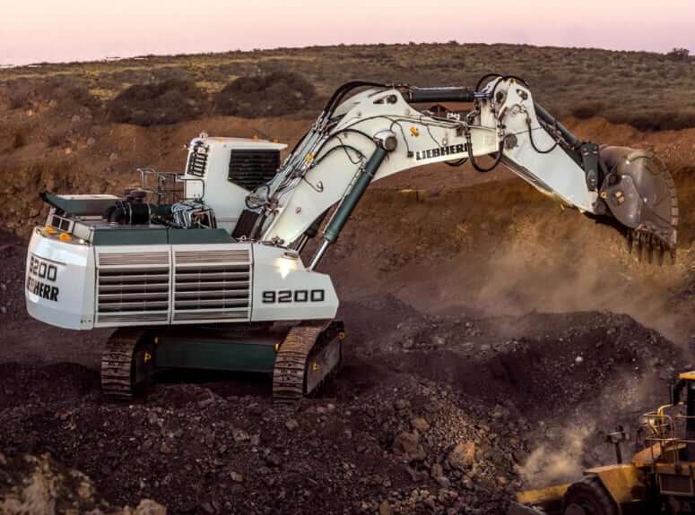 Габариты и размеры экскаватора Liebherr R 9200 с обратной лопатой