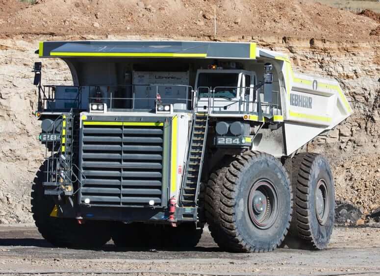 Вес карьерного самосвала Liebherr T284