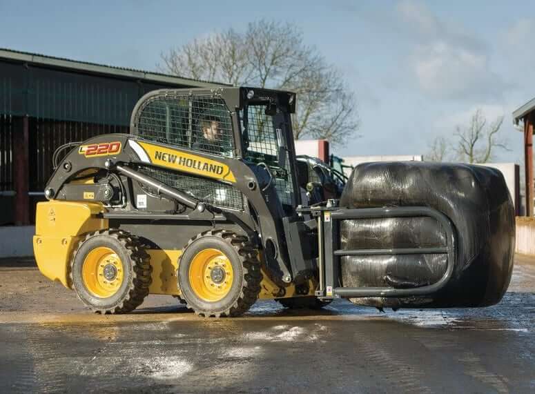 Вес мини-погрузчика New Holland L220