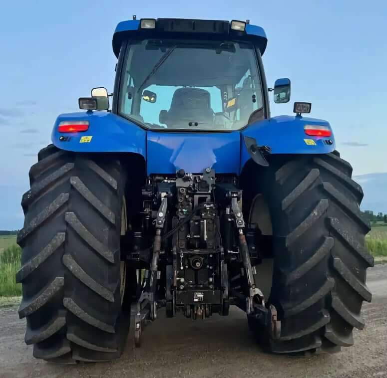 ВОМ и тягово-сцепное устройство трактора New Holland T8050