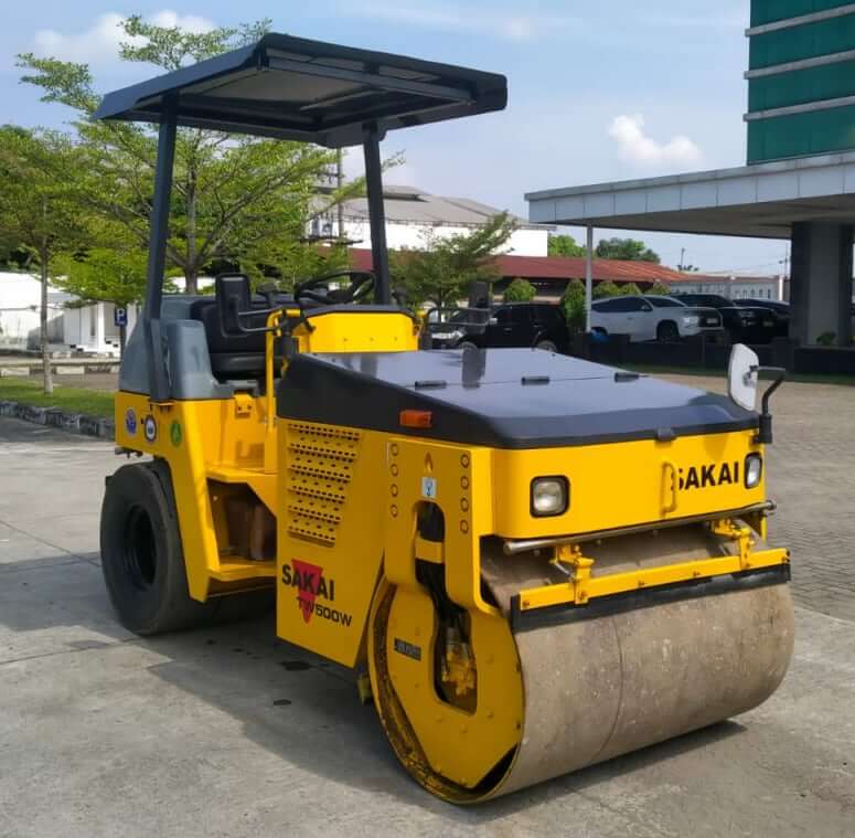 ТТХ дорожного виброкатка Sakai TW500W-1E